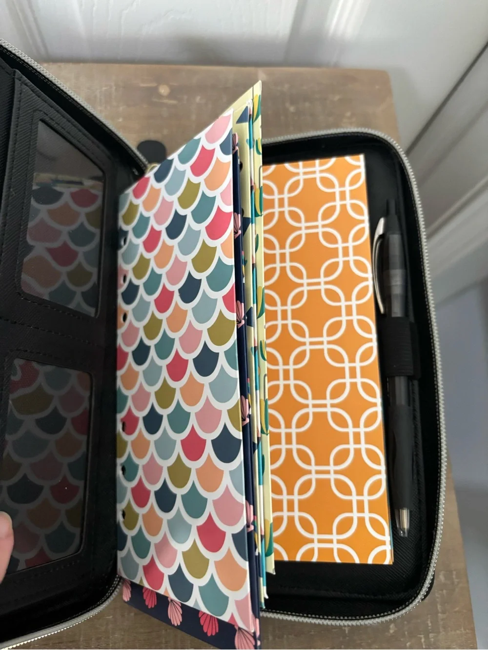 Black cash envelope budgeting Zip Wallet - Picture 4 of 6